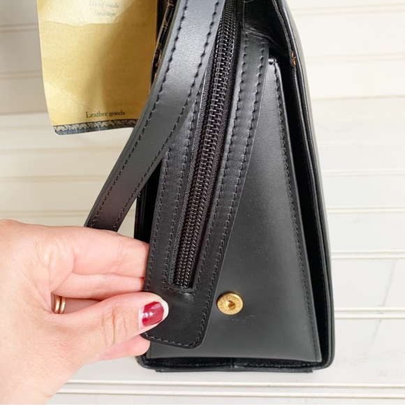 NWT Calja Italian Genuine Leather Embossed Over the Shoulder Purse Handcrafted - Picture 6 of 16